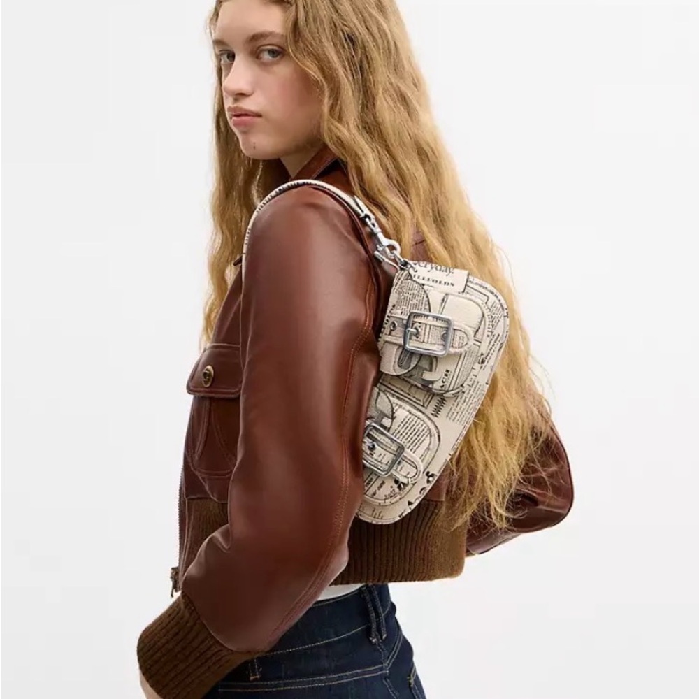 Brand New Coach Newspaper Print Shoulder Bag - Picture 16 of 16
